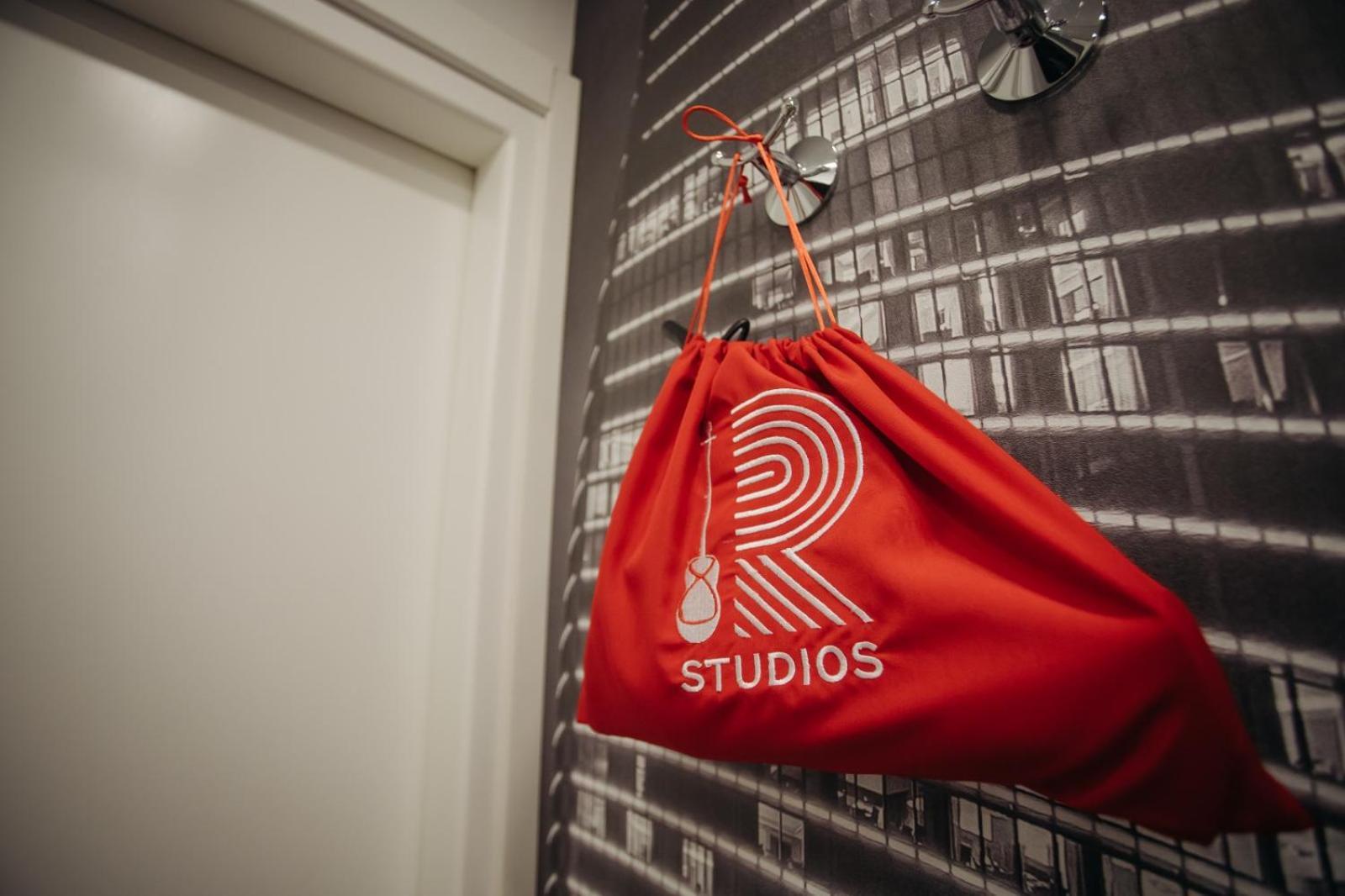 R Studios Old Baky Esterno foto